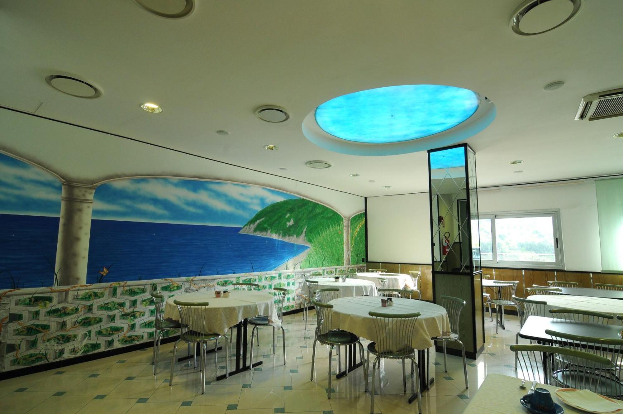 Hotel Mondial Moneglia