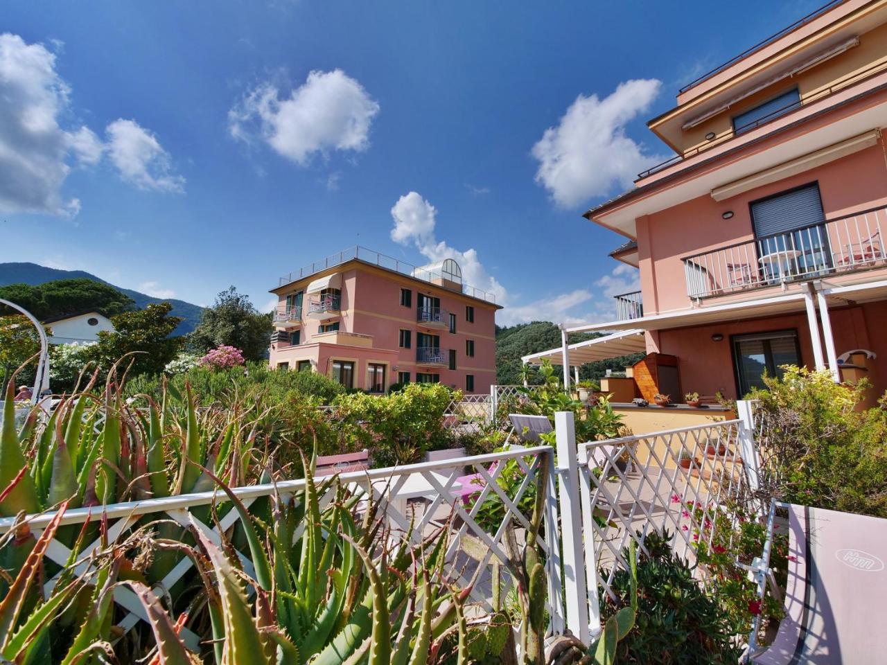 Hotel Mondial 3*